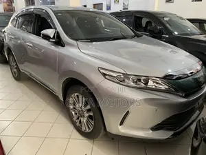 Toyota Harrier 2.0 2018 Silver