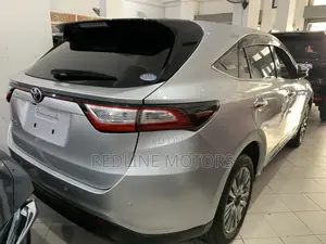 Toyota Harrier 2.0 2018 Silver