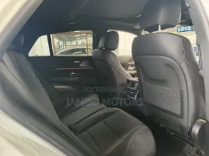 Mercedes-Benz GLE-Class GLE 400d 4MATIC 2021 White