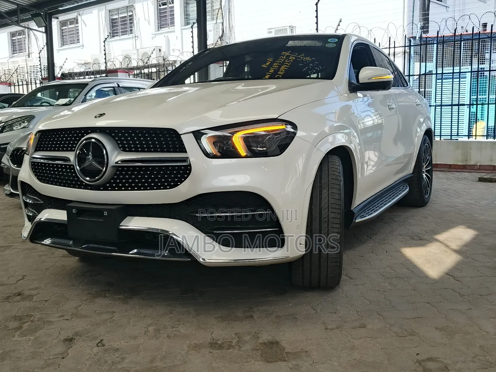 Mercedes-Benz GLE-Class GLE 400d 4MATIC 2021 White