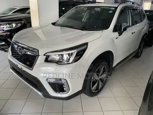 Subaru Forester 2.5i Premium AWD 2018 Off white