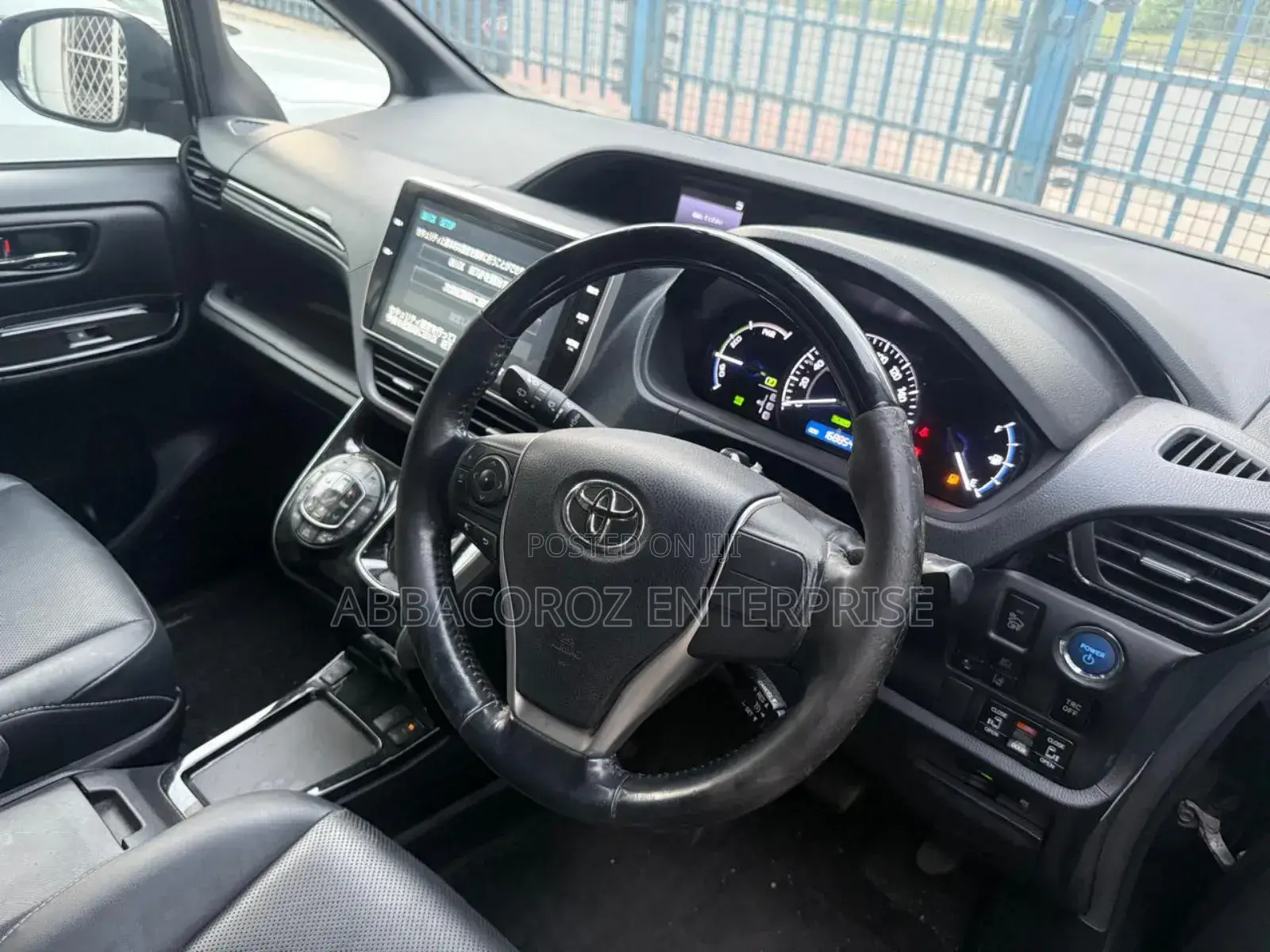 Toyota Noah 1.8 FWD Hybrid (7 seater) 2019 Black
