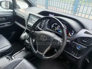 Toyota Noah 1.8 FWD Hybrid (7 seater) 2019 Black