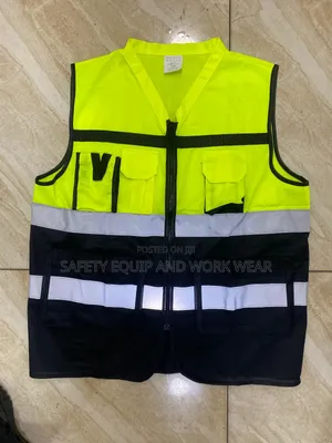 Multicolor Reflector With A Chinese Collar