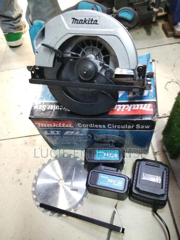 Cordless Circular Saw