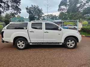 Isuzu D-MAX 2014 White