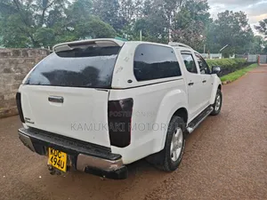 Isuzu D-MAX 2014 White