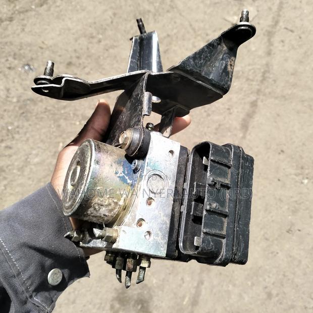 Abs Mortor Nissan Extrail - main view