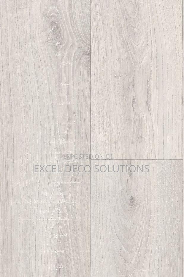 Luxury LVT Dryback – Smooth and Sleek