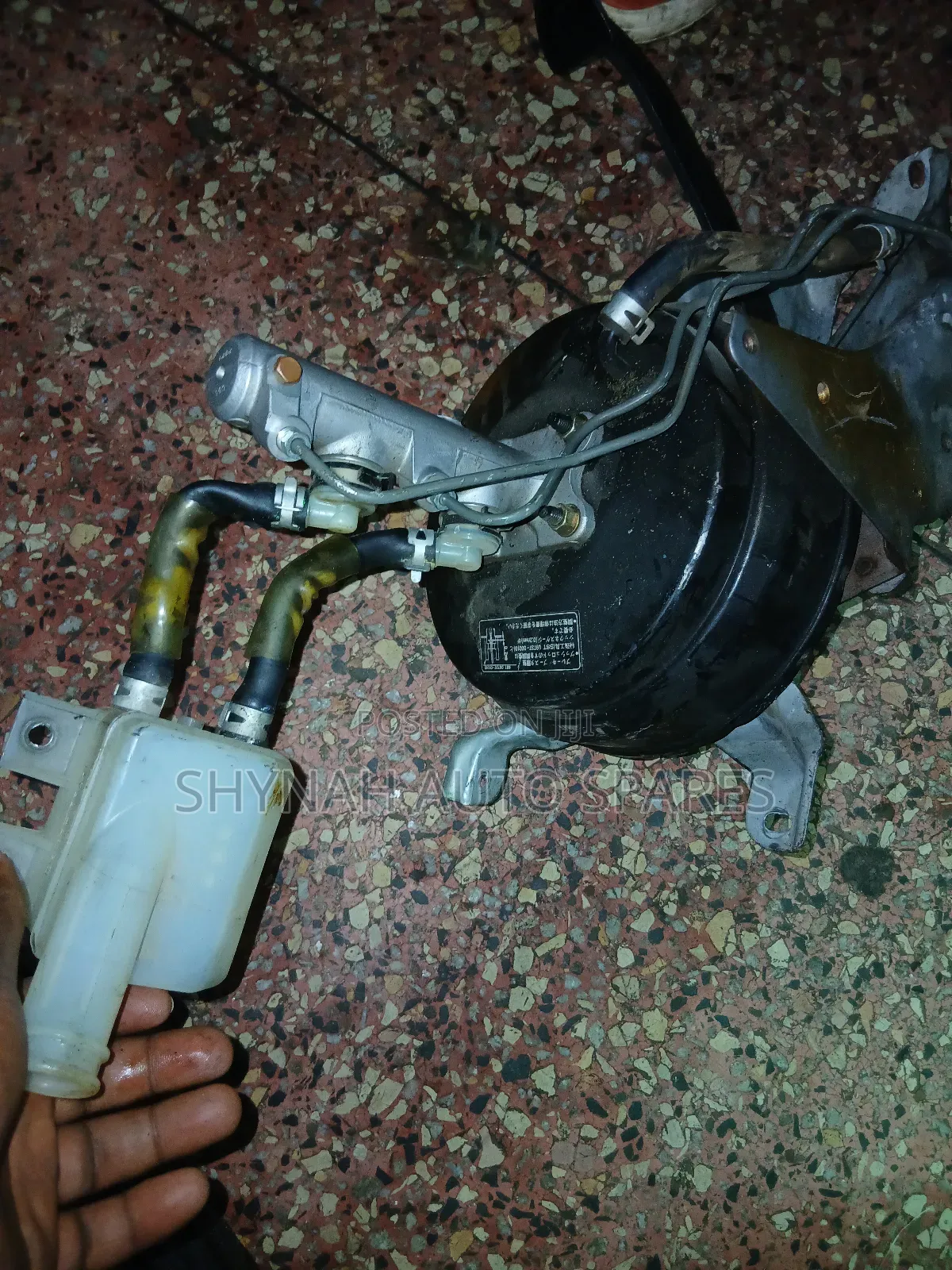Toyota Shark 5l and 3l Brake Booster and Master Cylinder