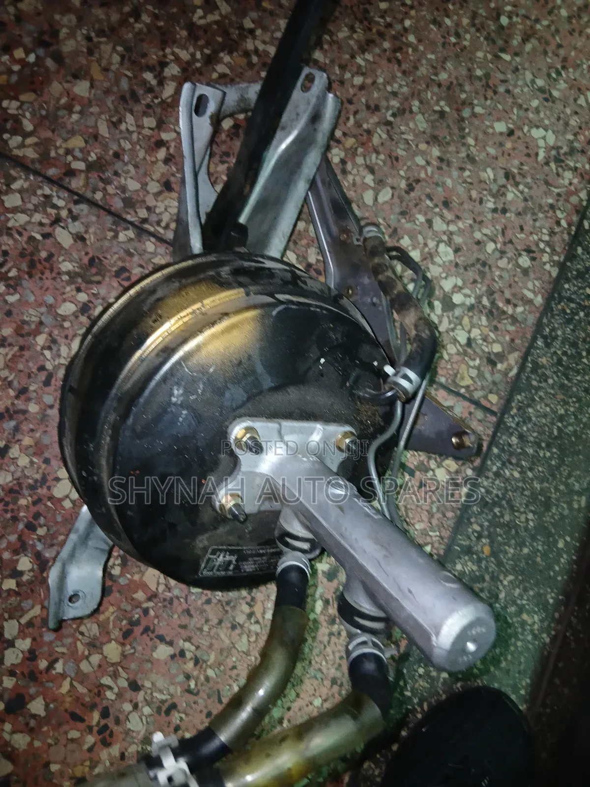 Toyota Shark 5l and 3l Brake Booster and Master Cylinder
