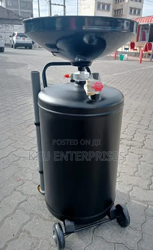 Oil Draining Machine Black in Colour