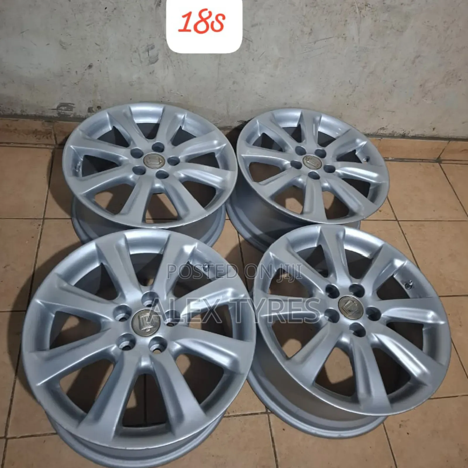 Size 18 Inches Crown Rims Set