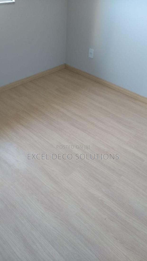 LVT Self-Adhesive – Transform Your Space Fast!