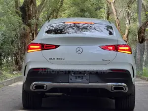 Mercedes-Benz GLE-Class GLE 400d 4MATIC 2021 White