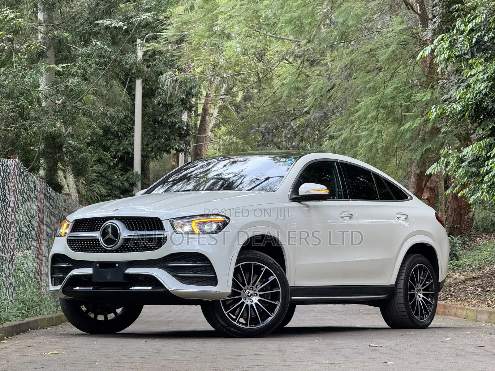 Mercedes-Benz GLE-Class GLE 400d 4MATIC 2021 White