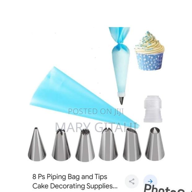 Piping Bag With Mettalic Nozzles