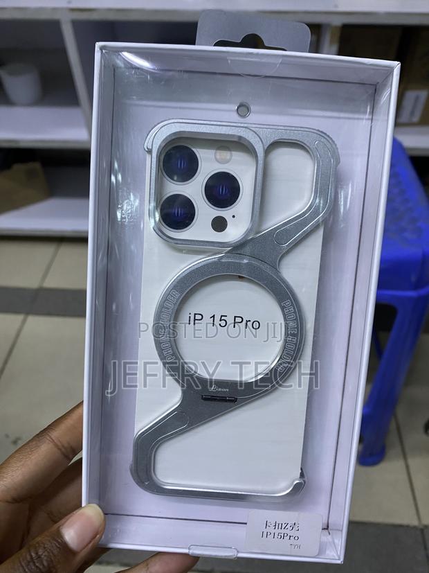 Ogranee iPhone 15 Pro Frameless With Magnetic Stand Case - main view