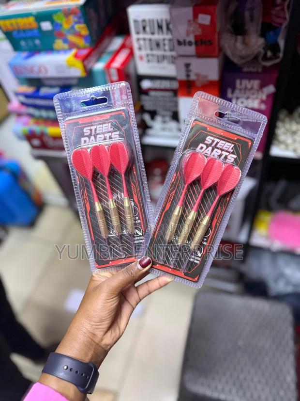 Red Steel Darts A Set Of 3 - thumbnail 2