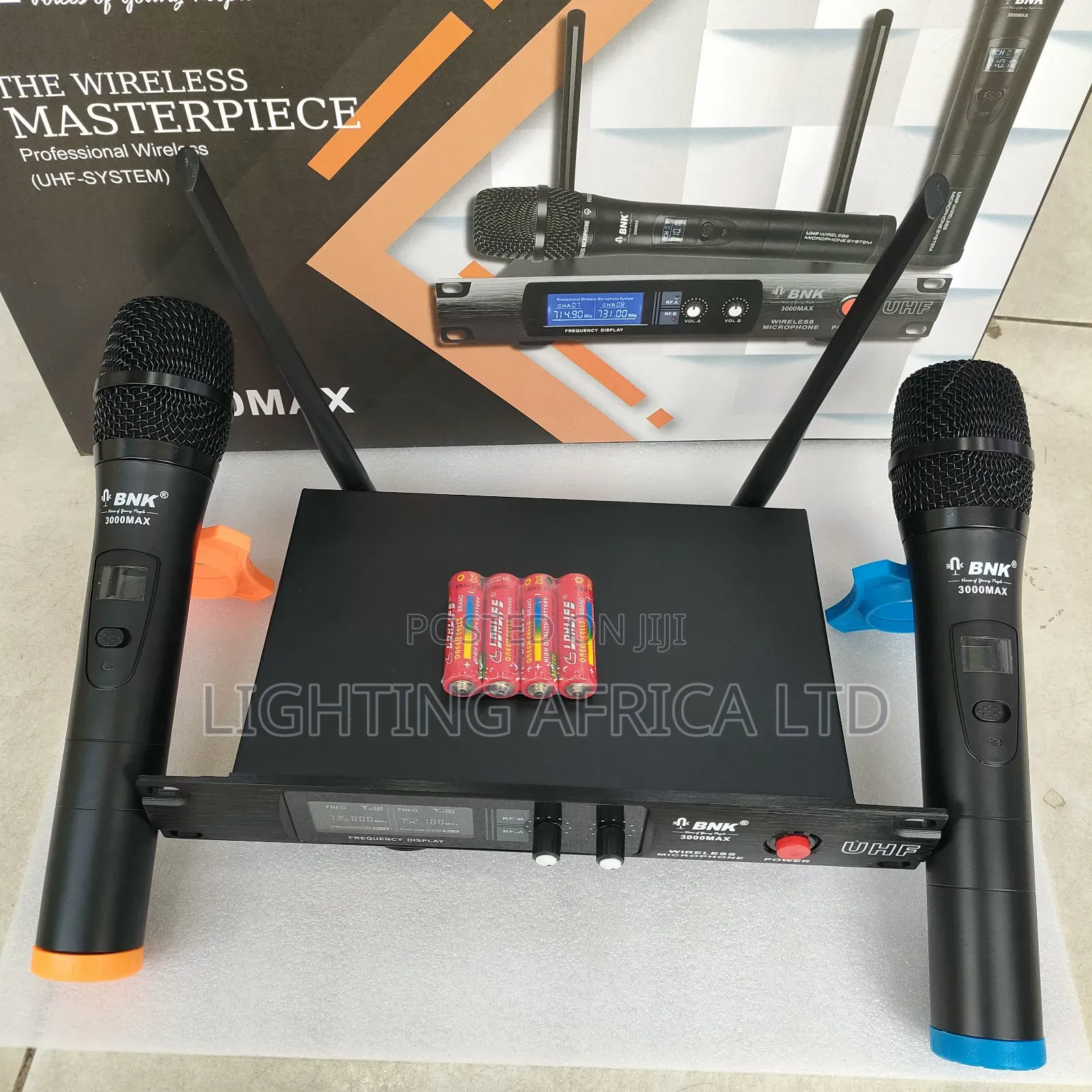 BNK Wireless Microphone 150 Meters Frequency Range