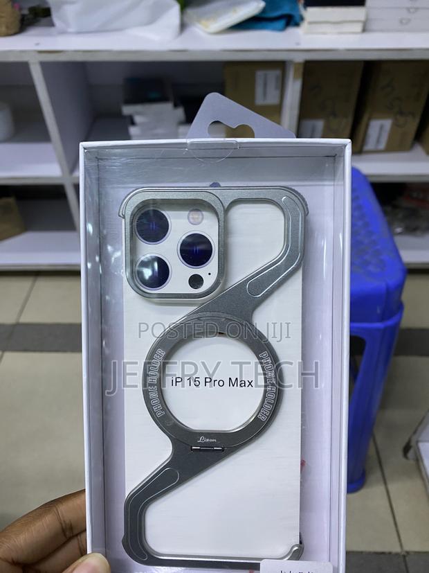 Ogranee iPhone 15 Pro Frameless Case With Magsafe Kickstand - main view