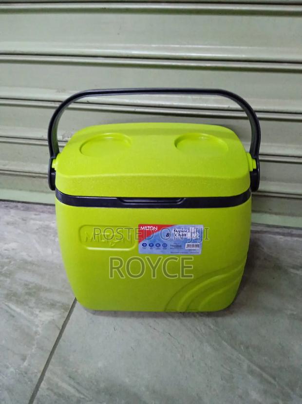 8 Litres Cooler Box - main view