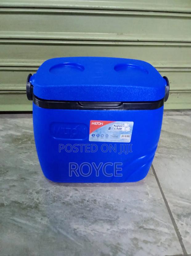 8 Litres Cooler Box - thumbnail 2