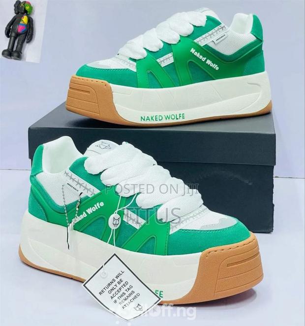 Naked Wolfe - main view