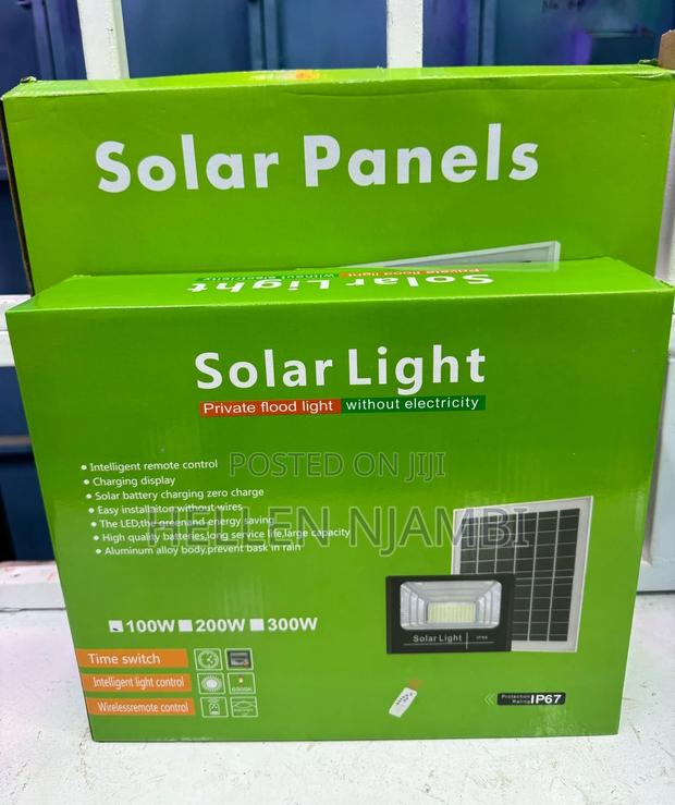 200w Solar Floodlight - main view