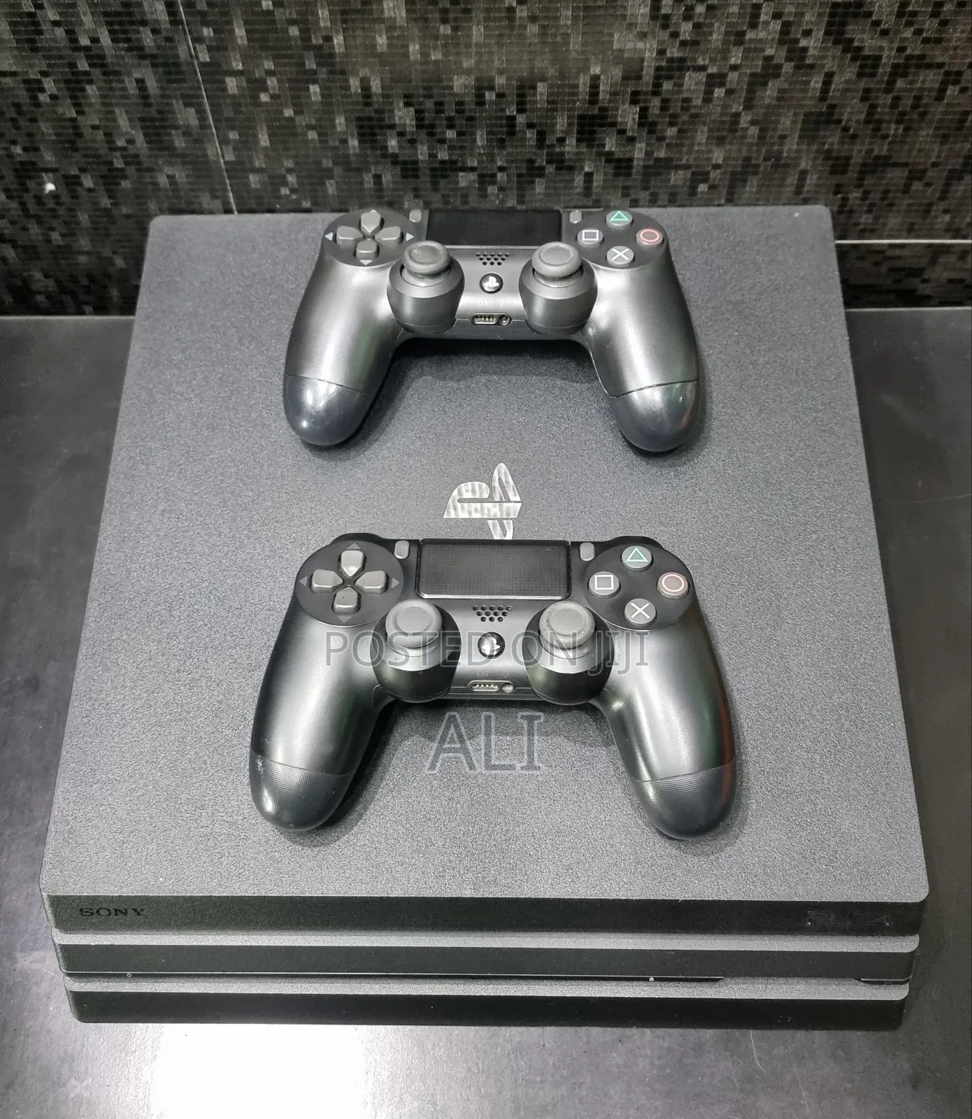 Ps4 Pro 1tb Chipped With 13 Games