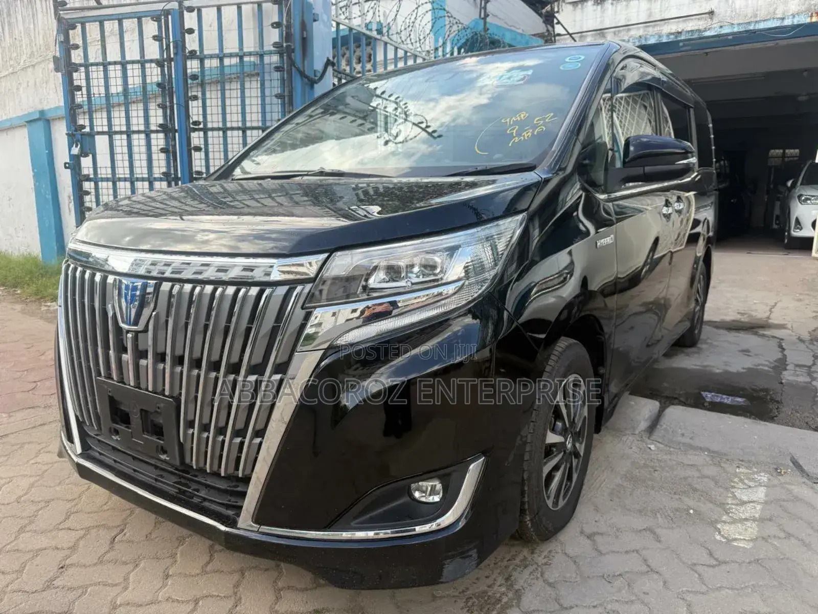 Toyota Esquire 1.8 FWD Hybrid (7 seater) 2019 Black