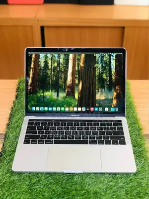 Laptop Apple MacBook 2019 16GB Intel Core I7 SSD 256GB