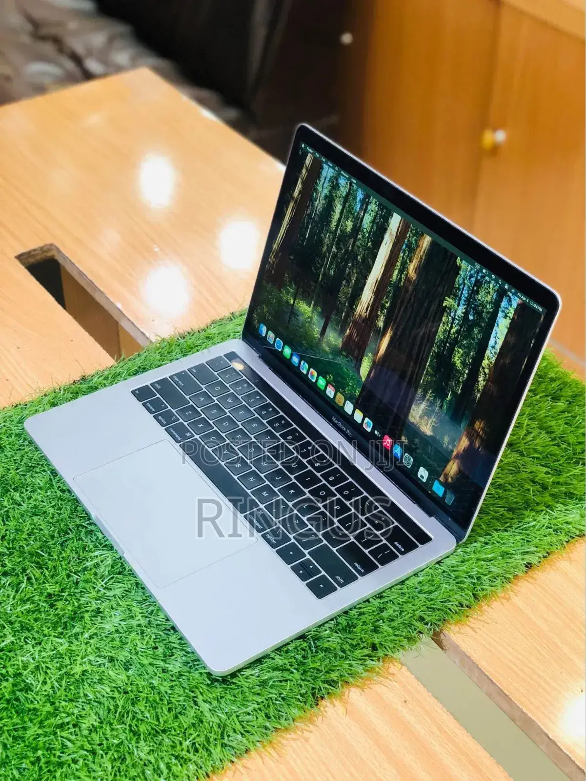 Laptop Apple MacBook 2019 16GB Intel Core I7 SSD 256GB