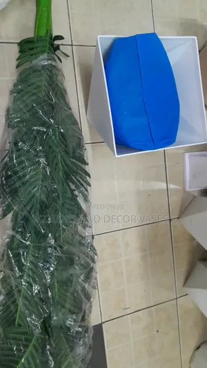 Tall Palm Tree With Vase