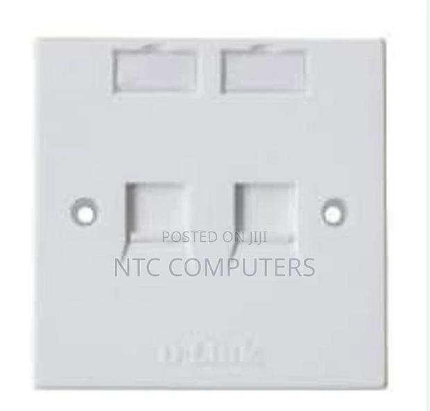 NFP-0whi21 Dual Faceplate Withshutter Id Plate - White - main view