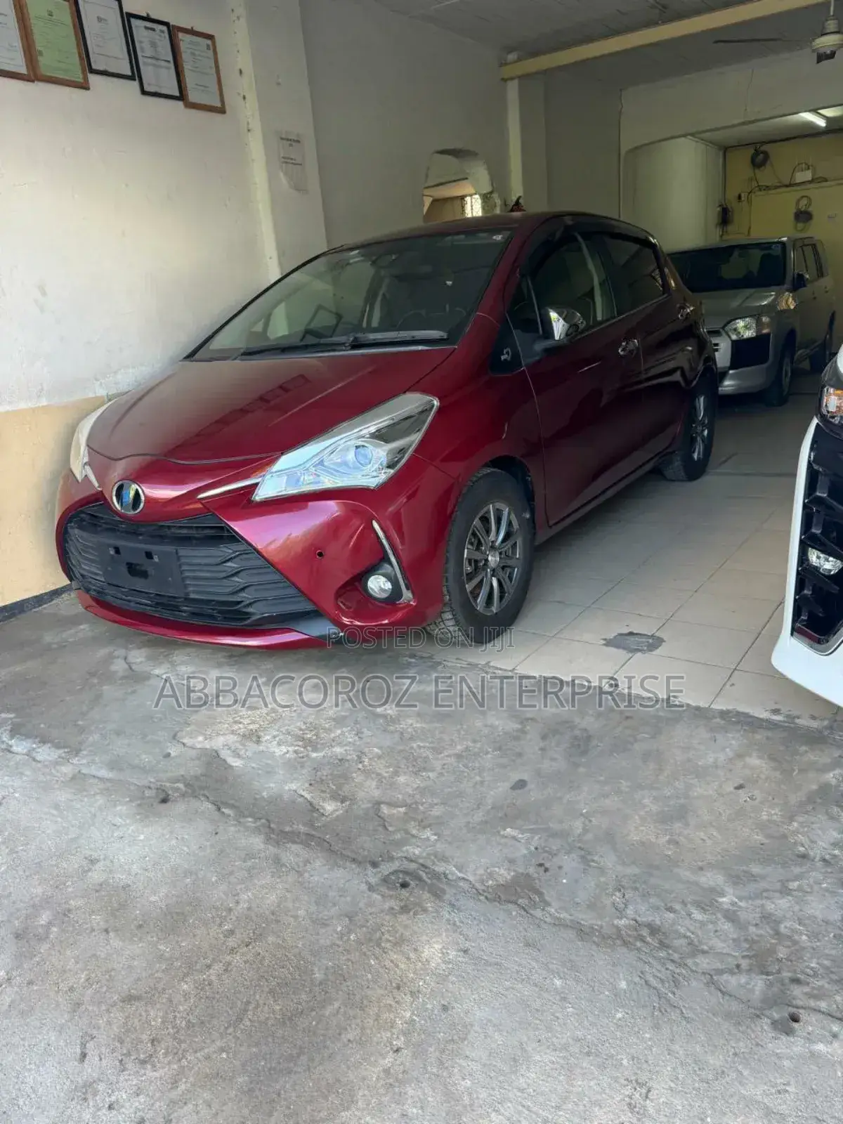 Toyota Vitz 1.3 AWD 5dr 2019 Burgundy
