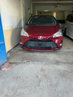 Toyota Vitz 1.3 AWD 5dr 2019 Burgundy