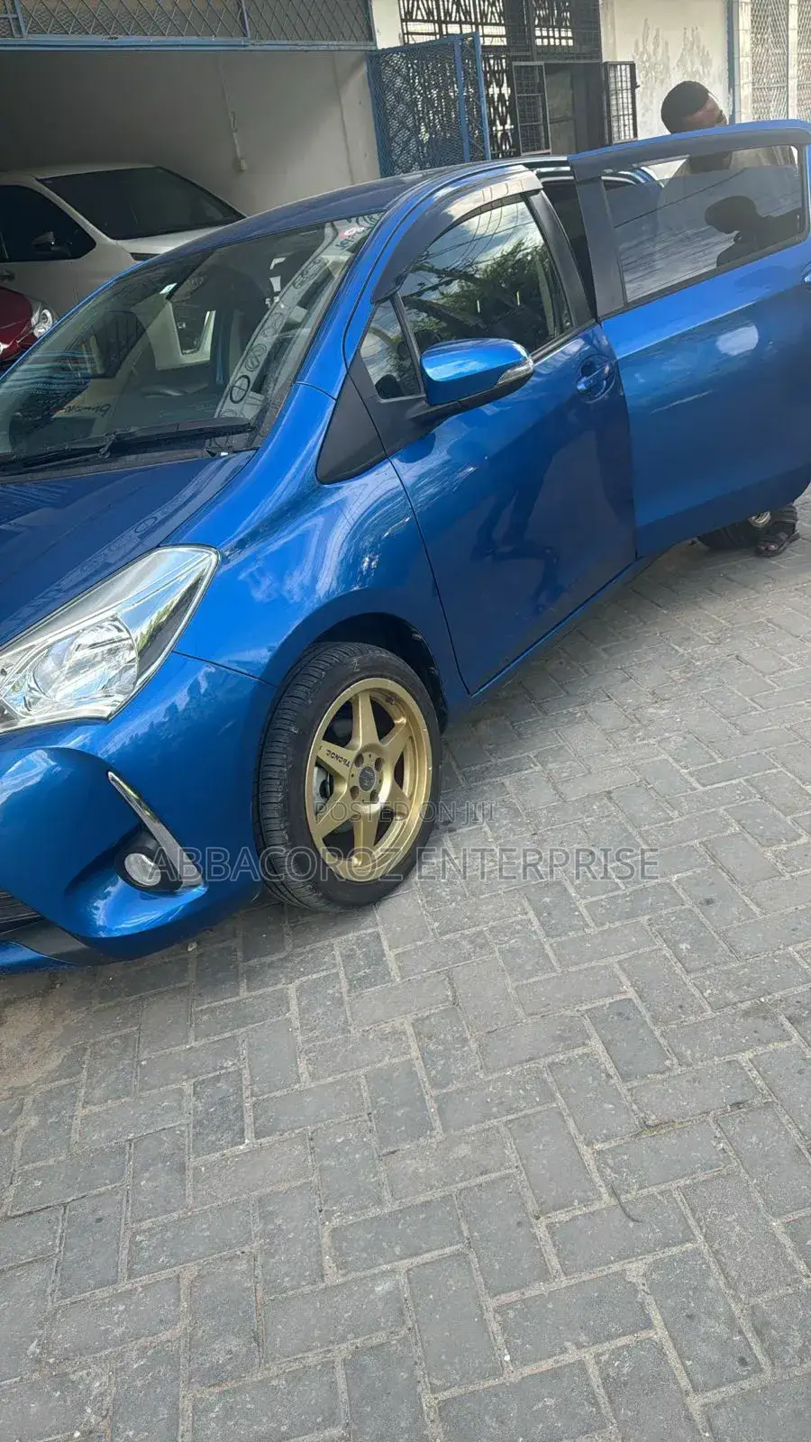 Toyota Vitz 1.3 FWD 5dr 2018 Blue