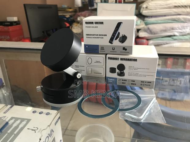 Strong Vacuum Suction Phone Holder - thumbnail 3