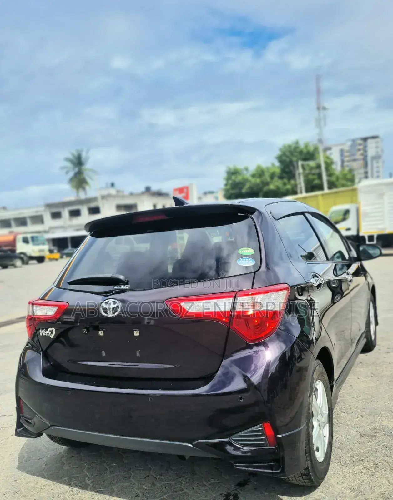 Toyota Vitz 1.3 AWD 5dr 2018 Purple