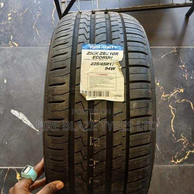 225/45r17 Falken