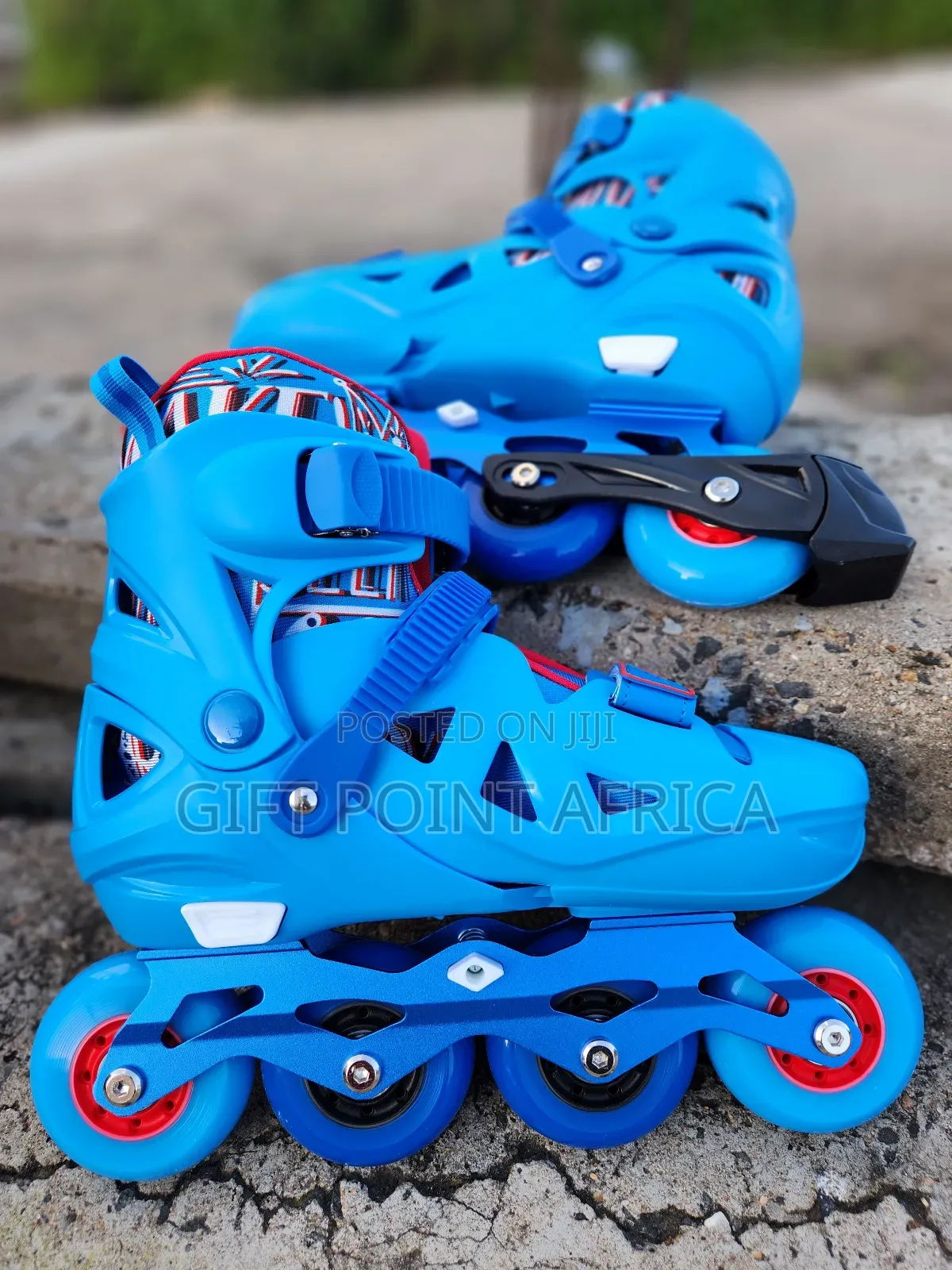 Blue Rubber Wheels Roller Skates for Kids