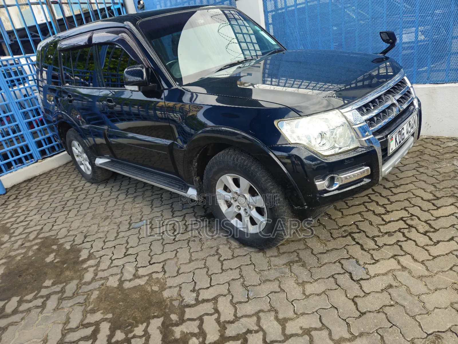 Mitsubishi Pajero 2015 Black