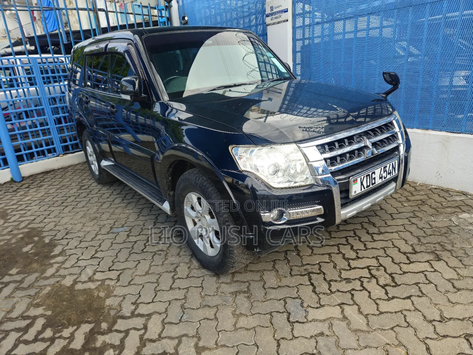 Mitsubishi Pajero 2015 Black