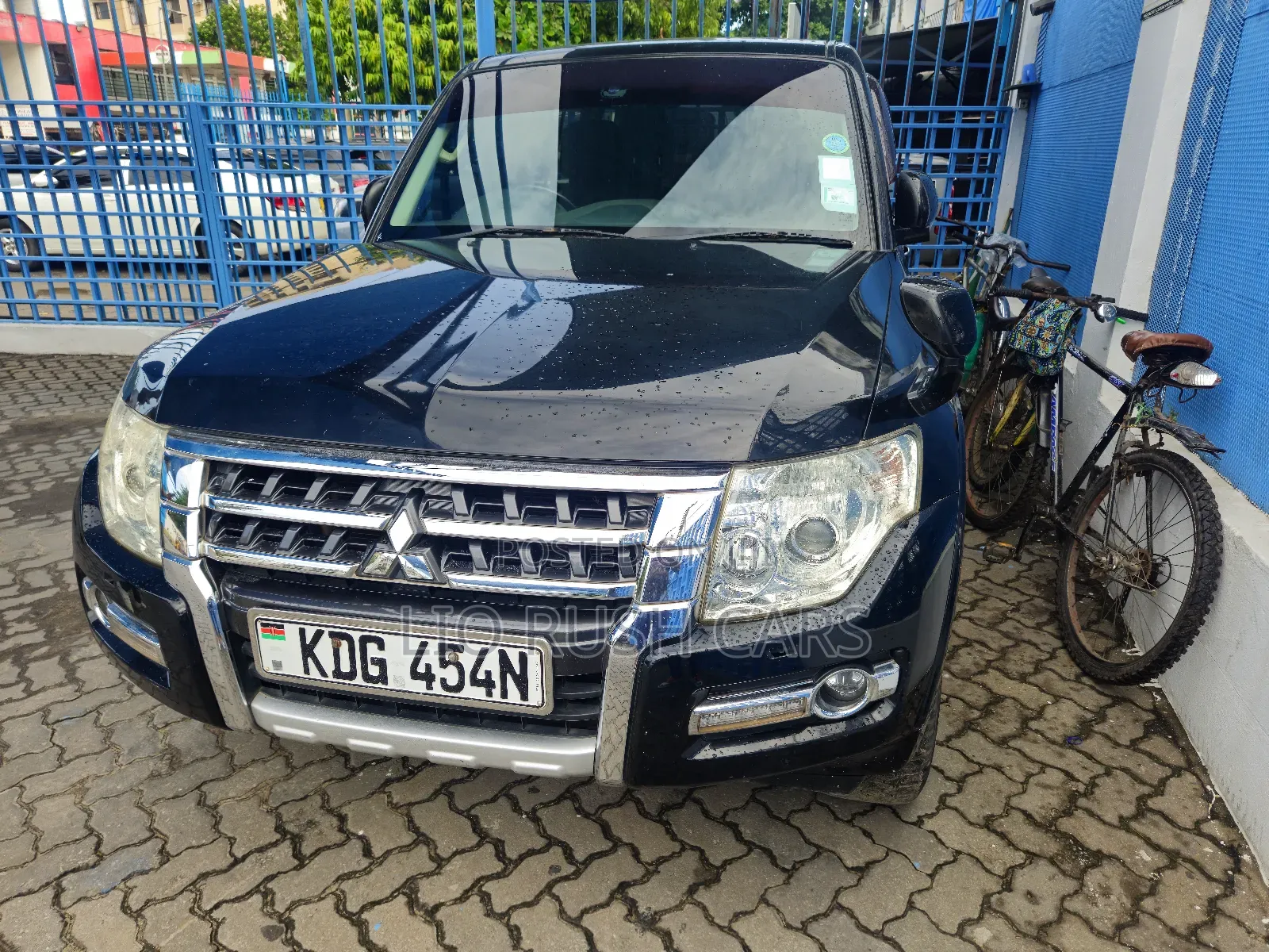Mitsubishi Pajero 2015 Black