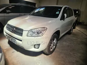 Toyota RAV4 2011 White