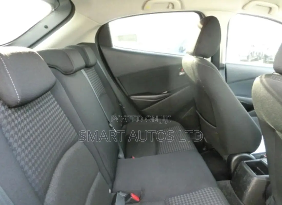 Mazda Demio 2019 Silver