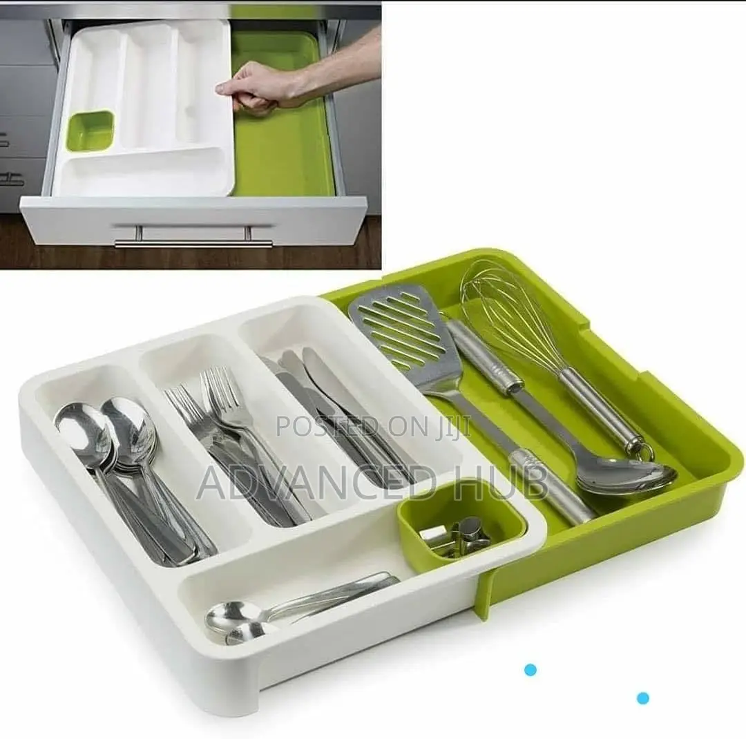 Expandable Cutlery Organizer Tray