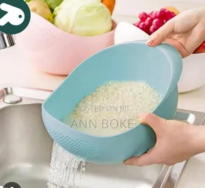 Plastic Strainer at 450