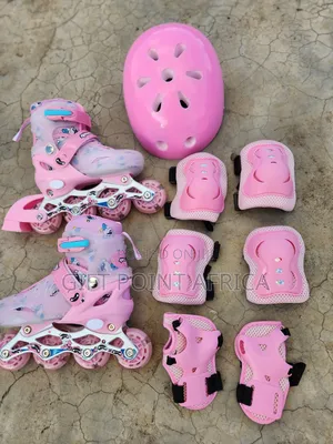 Full Set Roller Skate Shoes With Helmet and Guards for Kids